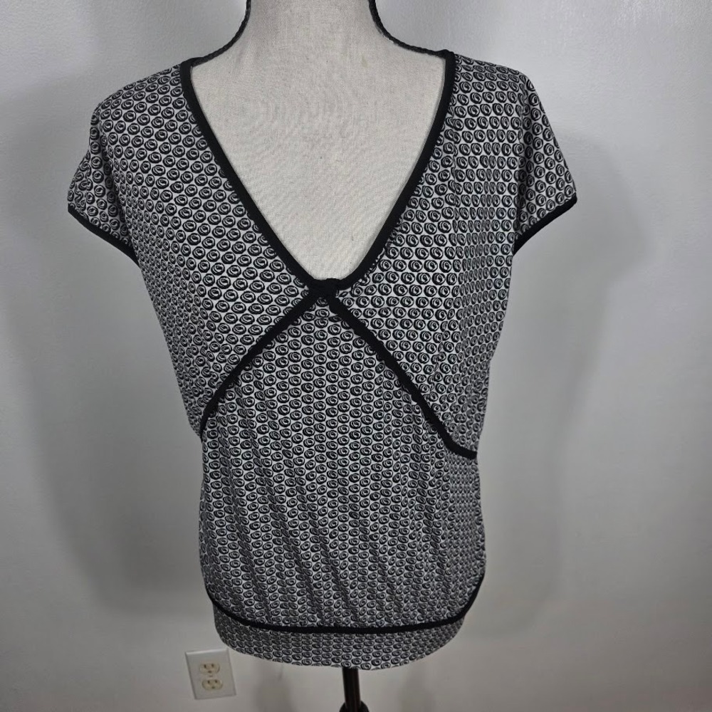 Max Studio Blouse Womens Medium Black White‎ Career Geometric V-Neck 3705W35